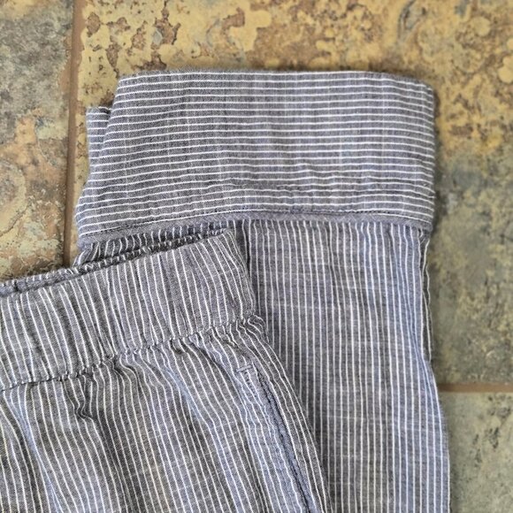 Levi's Size Small 100% Cotton Gray White Vertical Striped Casual Pants Elastic - Picture 4 of 13